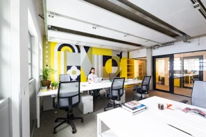 Bureau privé - 75011 - 9 postes - 7380€