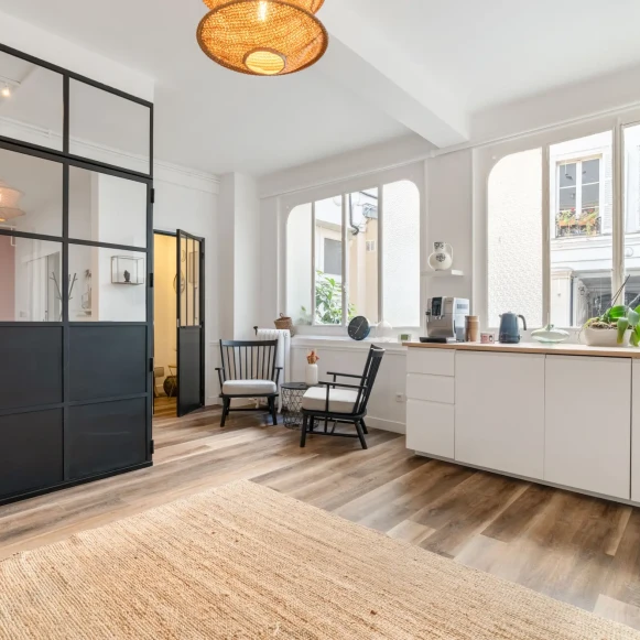 Bureau privé 130 m² 18 postes Location bureau Rue Blanche Paris 75009 - photo 1