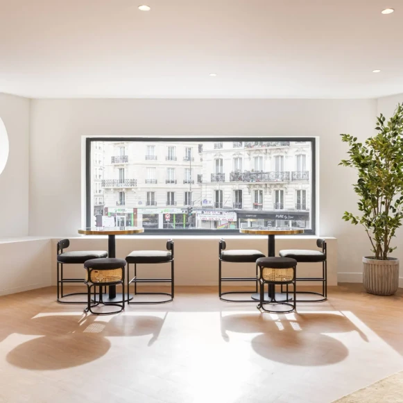 Bureau privé 360 m² 60 postes Coworking Rue de Montholon Paris 75009 - photo 4