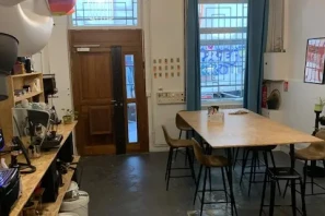 Open Space - 69001 - 1 poste - 250€