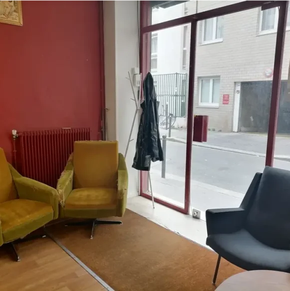 Open Space  3 postes Location bureau Impasse de la Baleine Paris 75011 - photo 5