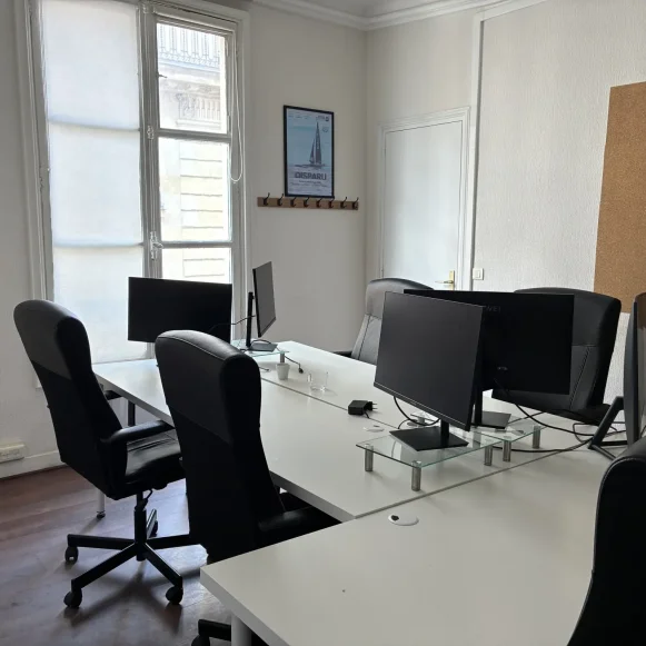 Bureau privé 24 m² 6 postes Location bureau Rue Sainte-Anne Paris 75002 - photo 6