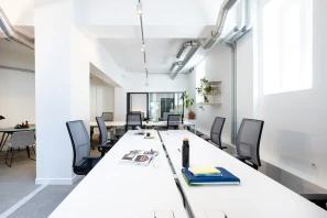 Bureau privé - 75011 - 14 postes - 9730€