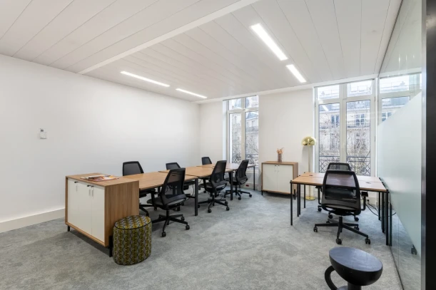 Bureau privé - 75008 - 9 postes - 7830€