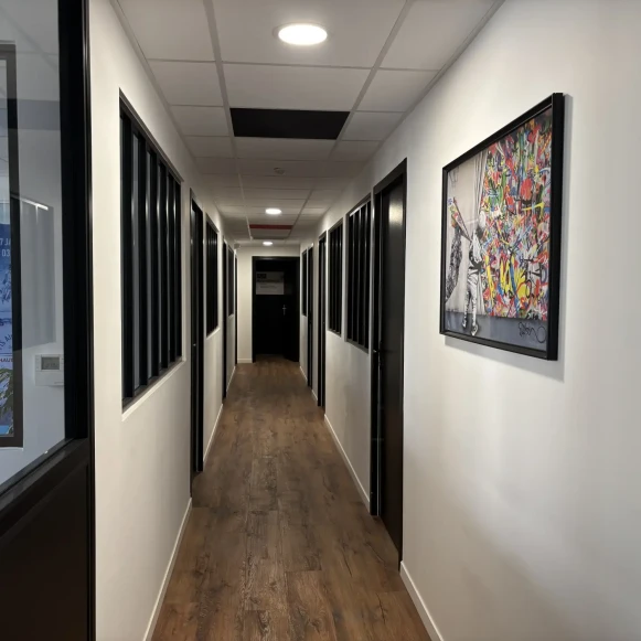 Bureau privé 18 m² 3 postes Location bureau Place Michelet Tours 37000 - photo 6