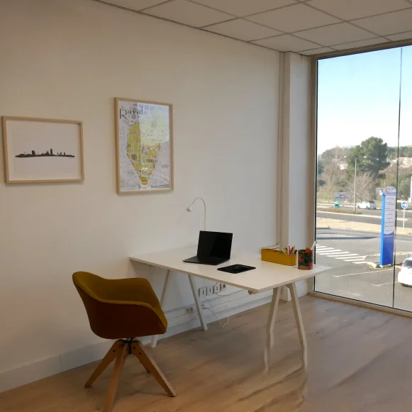 Bureau privé 15 m² 1 poste Location bureau Rue du Saint-Victor Villeneuve-lès-Béziers 34420 - photo 2