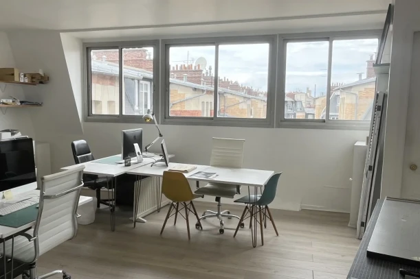 Open Space - 75012 - 2 postes - 275€