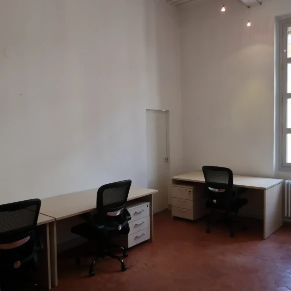 Bureau privé 25 m² 6 postes Location bureau Rue Emeric David Aix-en-Provence 13100 - photo 1