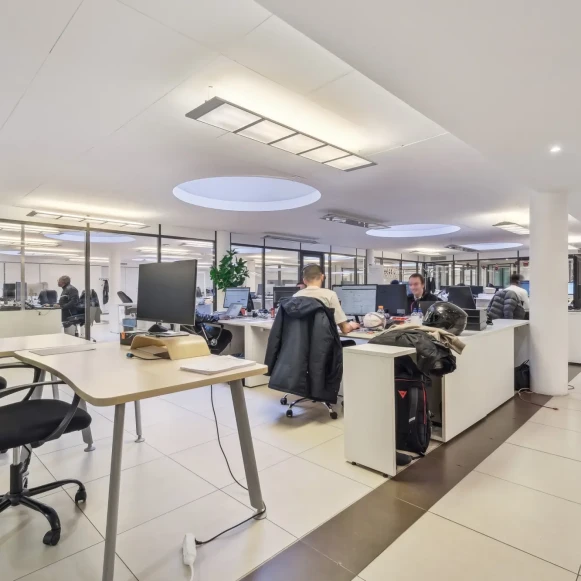 Bureau privé 90 m² 15 postes Coworking Rue Brillat Savarin Paris 75013 - photo 5