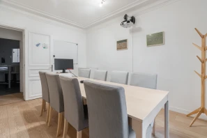 Espace indépendant - 75010 - 24 postes - 11760€