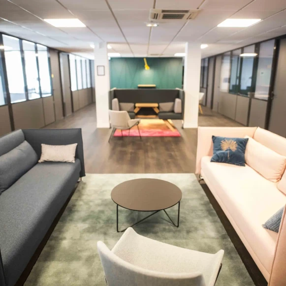 Bureau privé 17 m² 5 postes Coworking Rue des Bateliers Clichy 92110 - photo 11