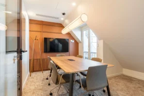 Espace indépendant - 75009 - 38 postes - 28500€
