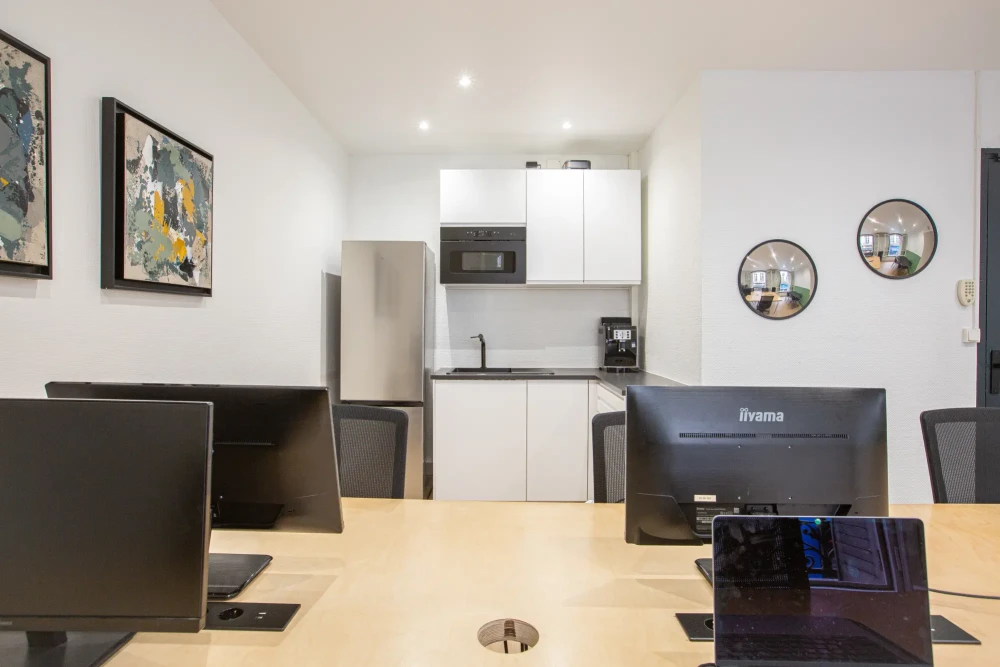 Espace indépendant - 75001 - 8 postes - 4500€