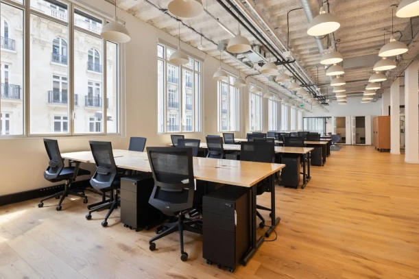 Bureau privé - 75009 - 80 postes - 57000€