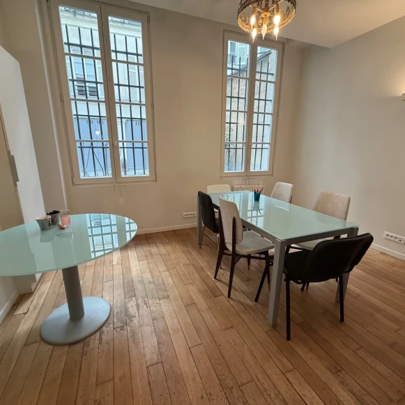 Bureau privé 14 m² 2 postes Location bureau Rue du Mont Thabor Paris 75001 - photo 1