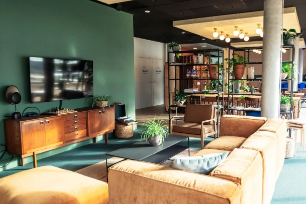 Bureau privé - 33300 - 6 postes - 2100€