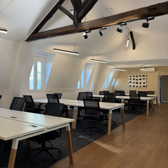Espace indépendant 350 m² 50 postes Location bureau Rue Bréguet Paris 75011 - photo 7