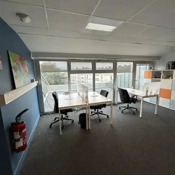 Bureau privé 15 m² 5 postes Coworking Rue du Pont de Paris Beauvais 60000 - photo 2