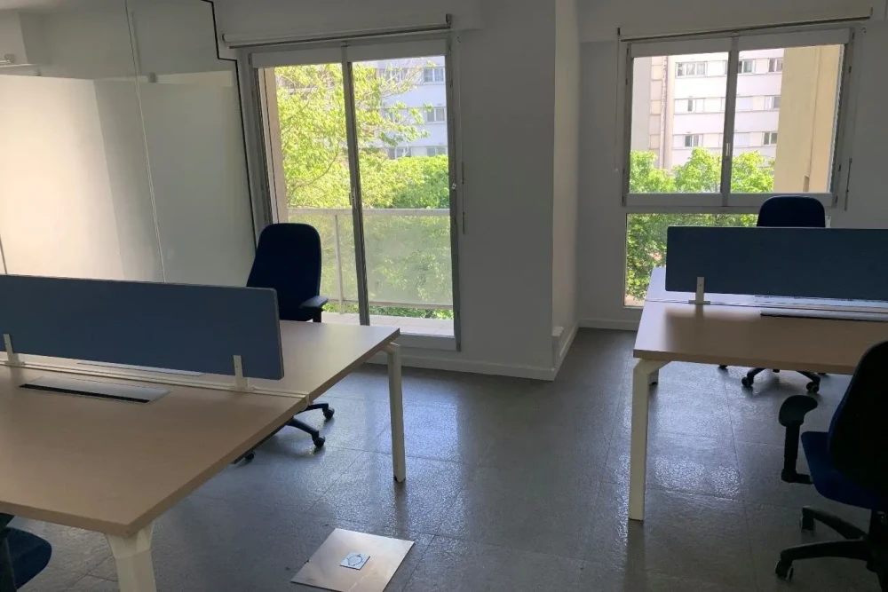 Bureau privé - 92170 - 4 postes - 1600€