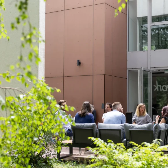 Bureau privé 12 m² 2 postes Coworking Rue Cassiopée Chavanod 74650 - photo 1
