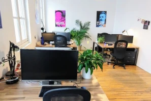 Open Space - 31000 - 2 postes - 260€