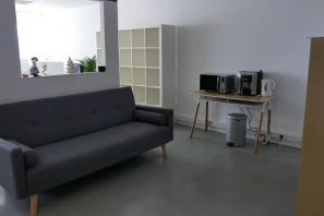Open Space - 83130 - 6 postes - 210€