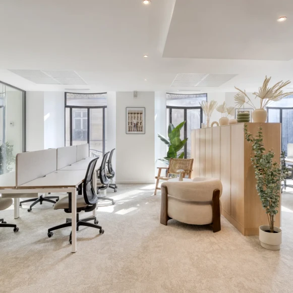 Espace indépendant 369 m² 48 postes Location bureau Rue de Provence Paris 75008 - photo 1