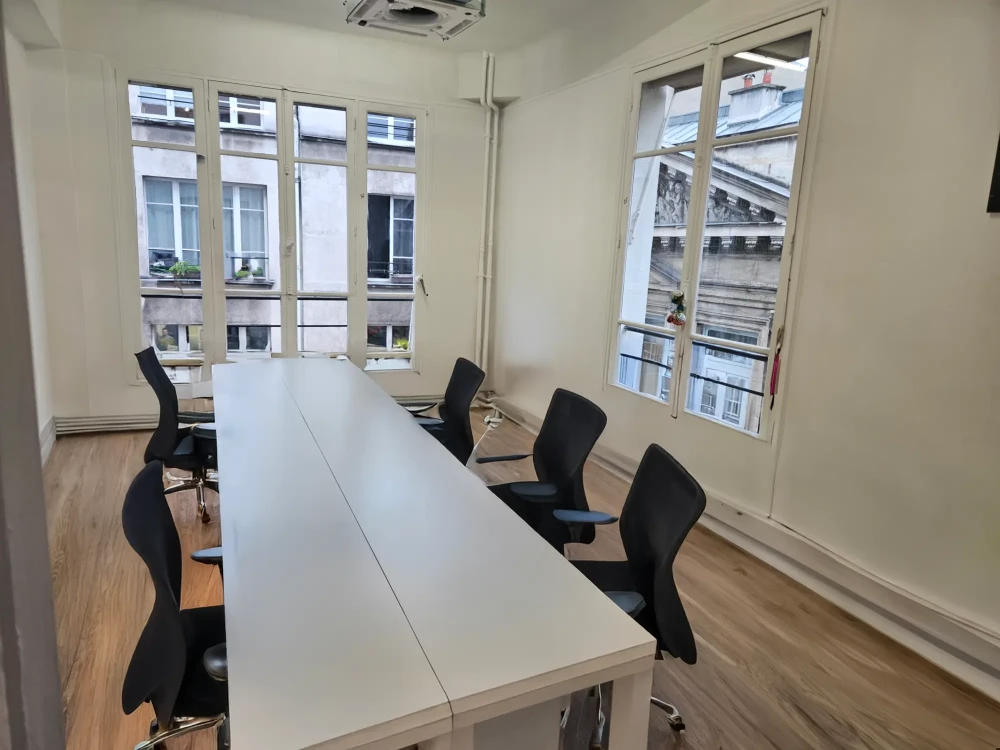 Bureau privé - 75010 - 6 postes - 3000€