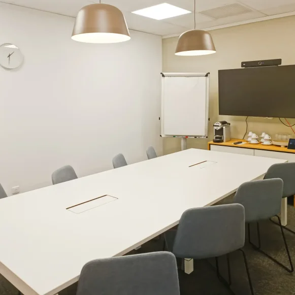 Bureau privé 7 m² 2 postes Coworking Rue Frédéric Joliot Aix-en-Provence 13100 - photo 6