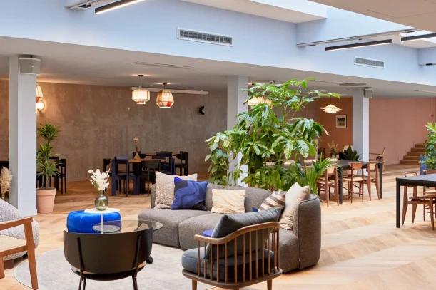 Open Space - 92200 - 4 postes - 350€