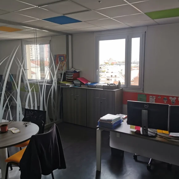 Espace indépendant 81 m² 14 postes Location bureau Avenue Michelet Saint-Ouen-sur-Seine 93400 - photo 4