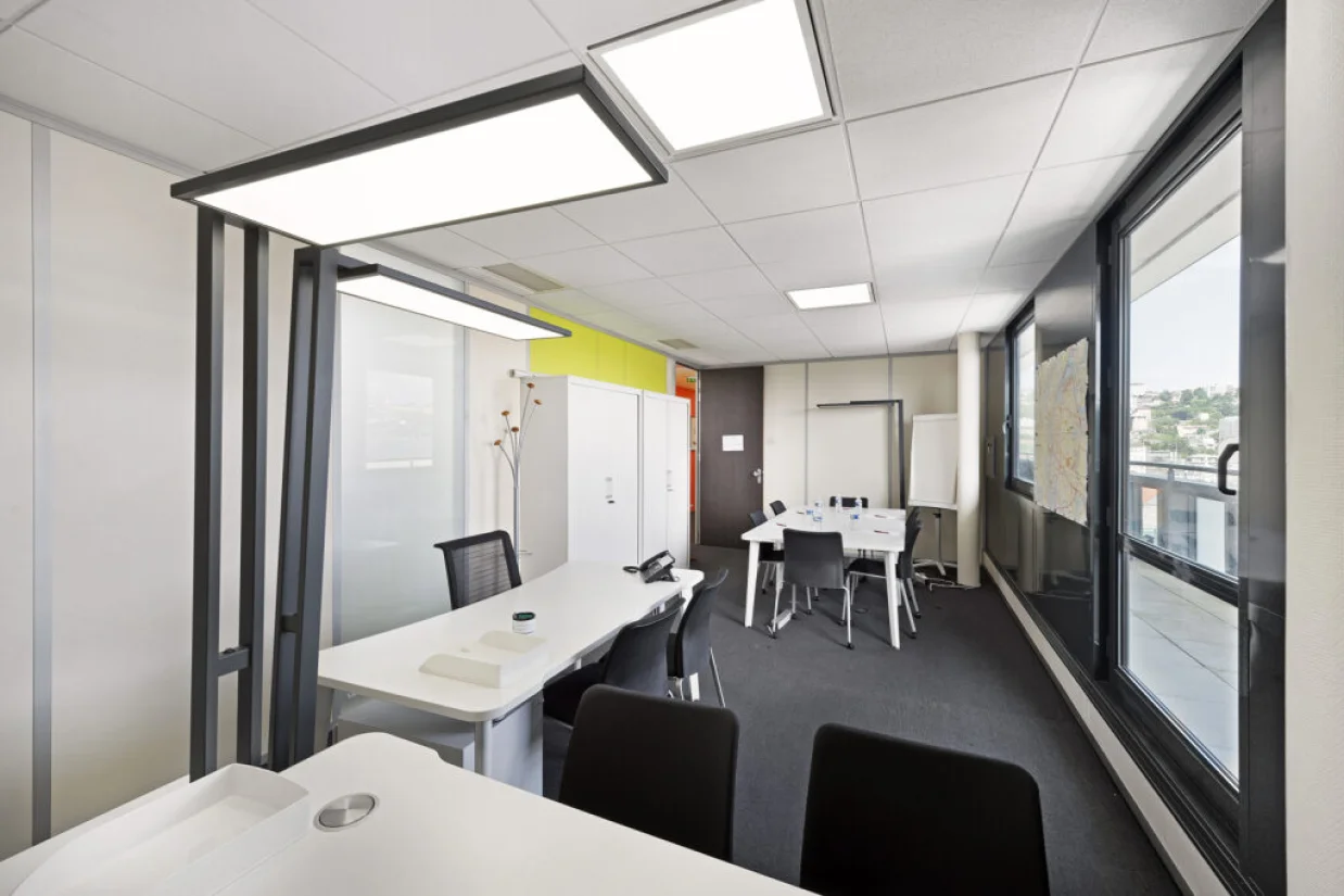 Bureau privé - 69002 - 14 postes - 5600€