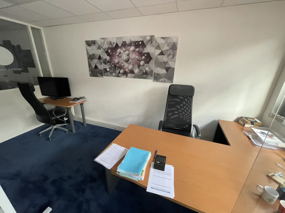 Espace indépendant - 69009 - 8 postes - 750€