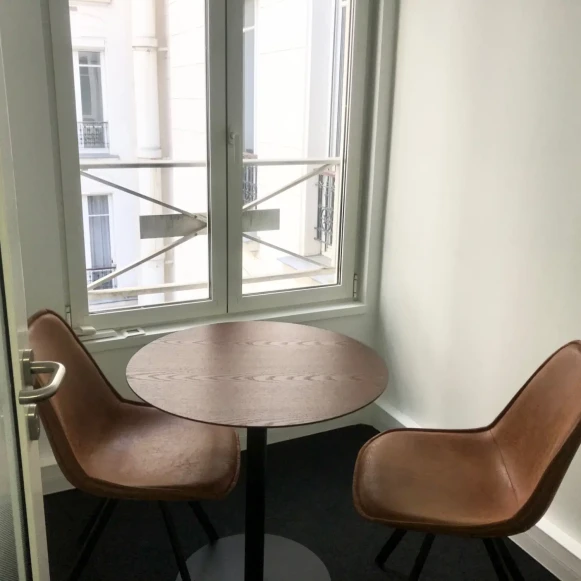 Bureau privé 130 m² 25 postes Coworking Rue Benjamin Franklin Paris 75016 - photo 5