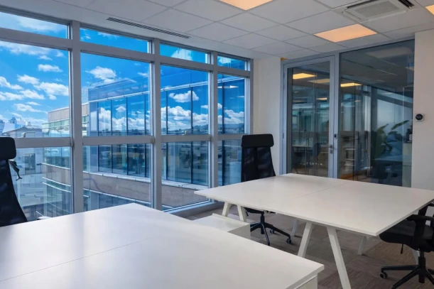 Espace indépendant - 75008 - 4 postes - 3200€