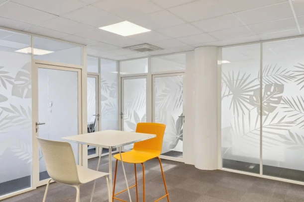 Open Space - 44200 - 22 postes - 150€