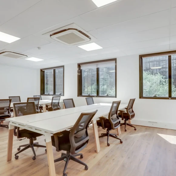Espace indépendant 87 m² 10 postes Location bureau Avenue Georges Pompidou Levallois-Perret 92300 - photo 3