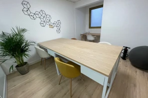 Espace indépendant - 75010 - 10 postes - 3200€