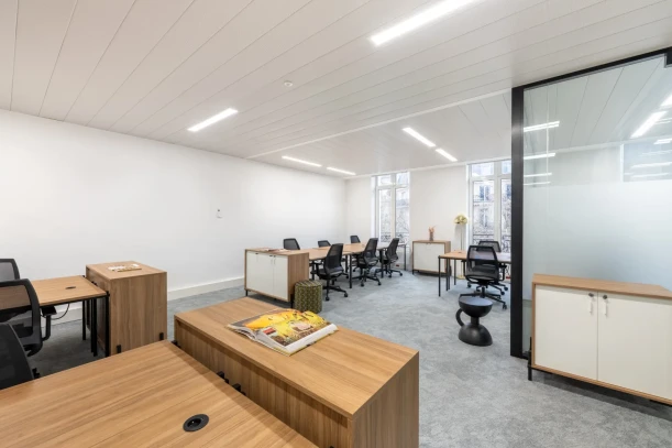 Bureau privé - 75008 - 12 postes - 10200€