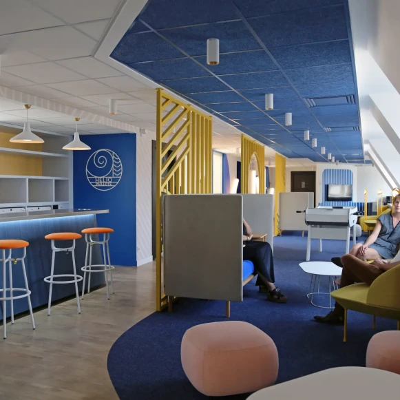Bureau privé 15 m² 3 postes Coworking Rue Traversière Paris 75012 - photo 4