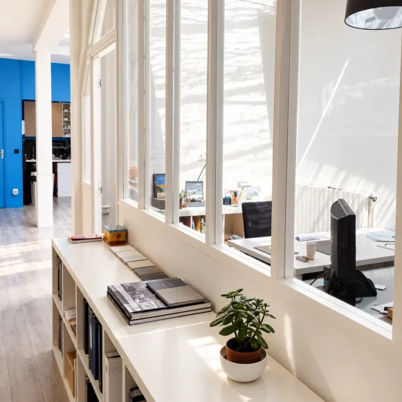 Open Space  1 poste Location bureau Rue du Chalet Paris 75010 - photo 4
