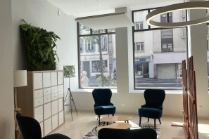 Open Space - 67000 - 12 postes - 200€