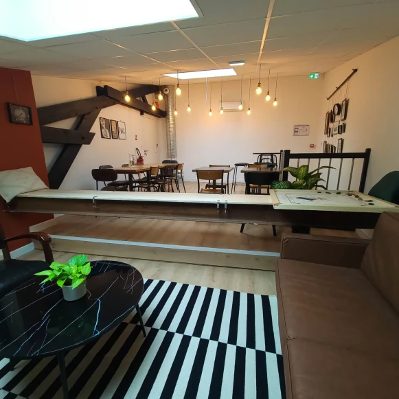 Bureau privé 19 m² 4 postes Coworking Rue des Olivettes Nantes 44000 - photo 5