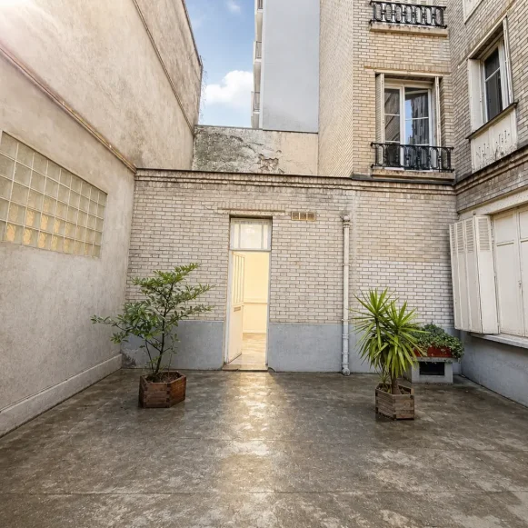 Espace indépendant 40 m² 10 postes Coworking Boulevard Richard-Lenoir Paris 75011 - photo 1