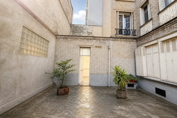 Espace indépendant - 75011 - 10 postes - 1100€