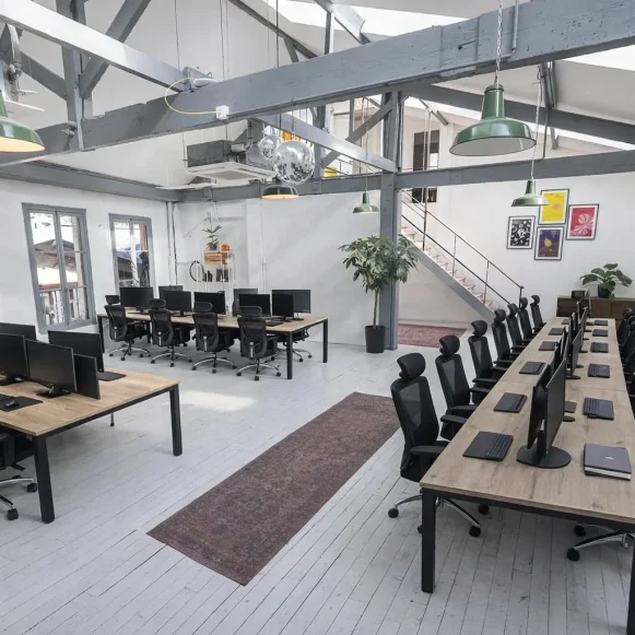 Open Space  24 postes Location bureau Villa Riberolle Paris 75020 - photo 1