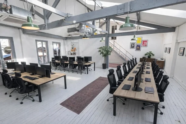 Bureau privé - 75020 - 12 postes - 4200€