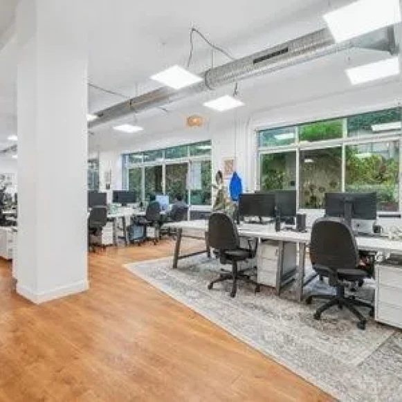 Bureau privé 220 m² 40 postes Location bureau Rue du Faubourg Saint-Denis Paris 75010 - photo 12