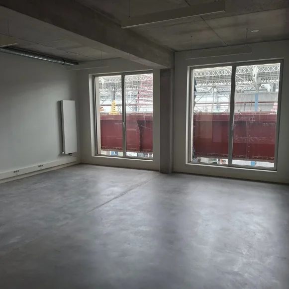 Bureau privé 40 m² 6 postes Coworking Passage de l'Internationale Lille 59800 - photo 1