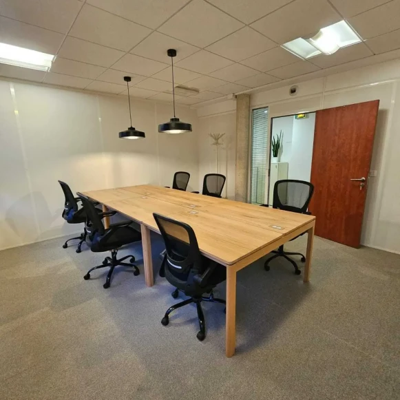 Bureau privé 20 m² 6 postes Location bureau Avenue Daumesnil Paris 75012 - photo 8